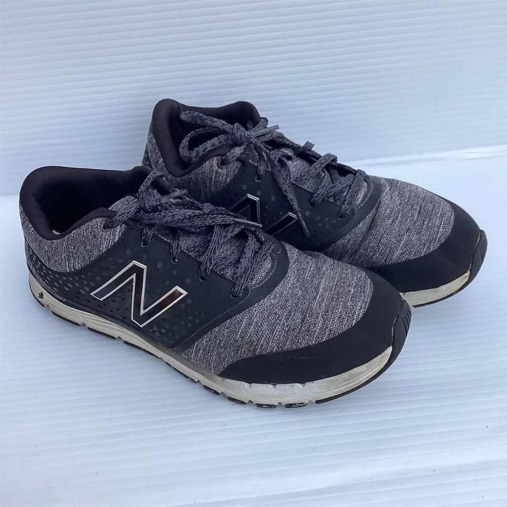 New Balance Women's 577 V4 Gray Walking Training Shoes‎ Size 9.5